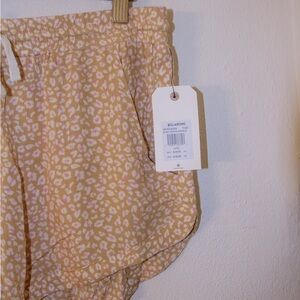 Billabong NWT Road Trippin Short | Size Large